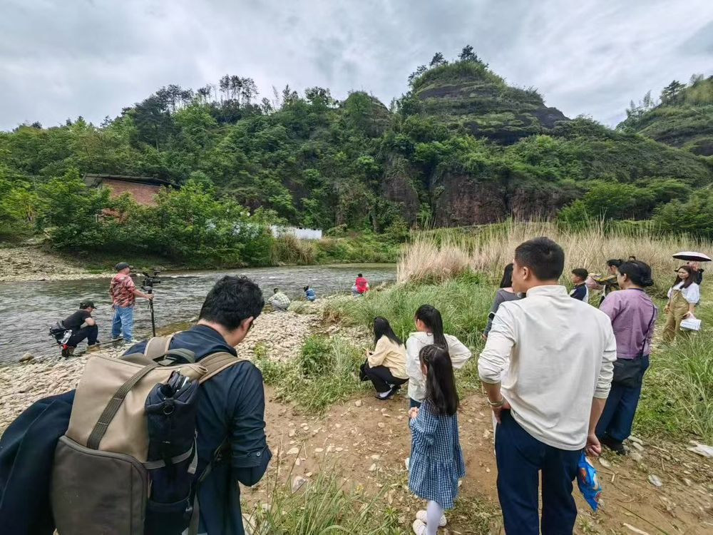 微电影《烟雨思蒙》河岸场景拍摄现场